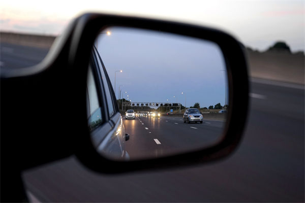 无证驾驶造成交通事故是否可以在交强险范围内免责？